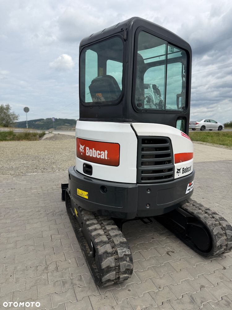 Bobcat E26 - 27