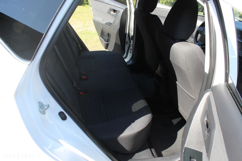Toyota Auris 1.33 Dual-VVT-i Life Plus - 27