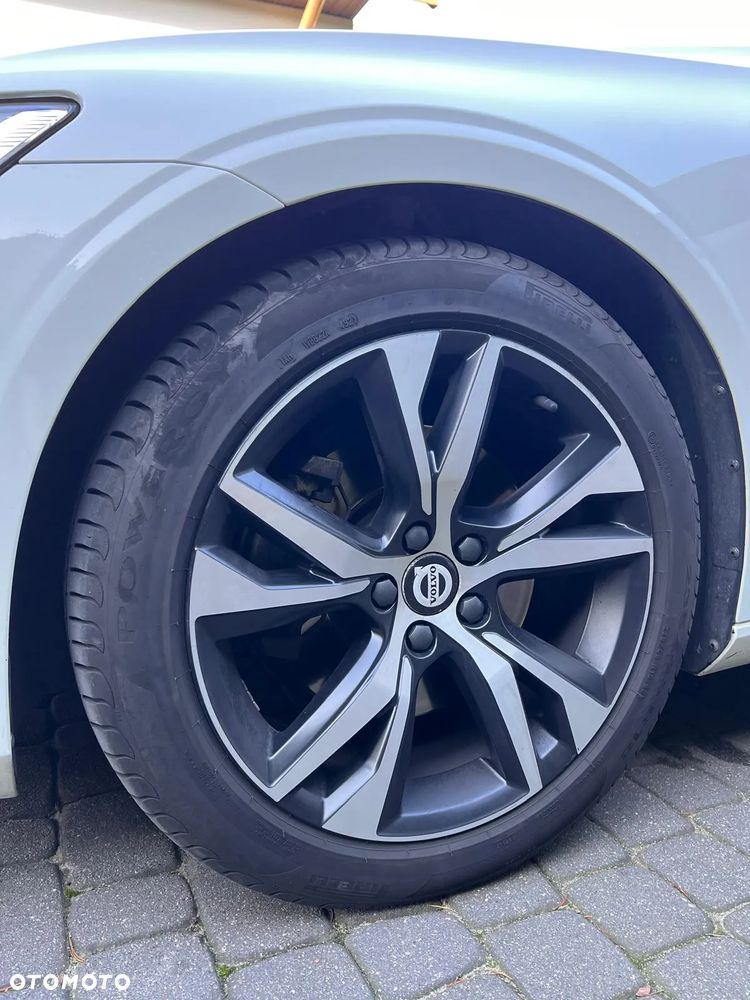 Volvo V60 T4 R-Design - 11