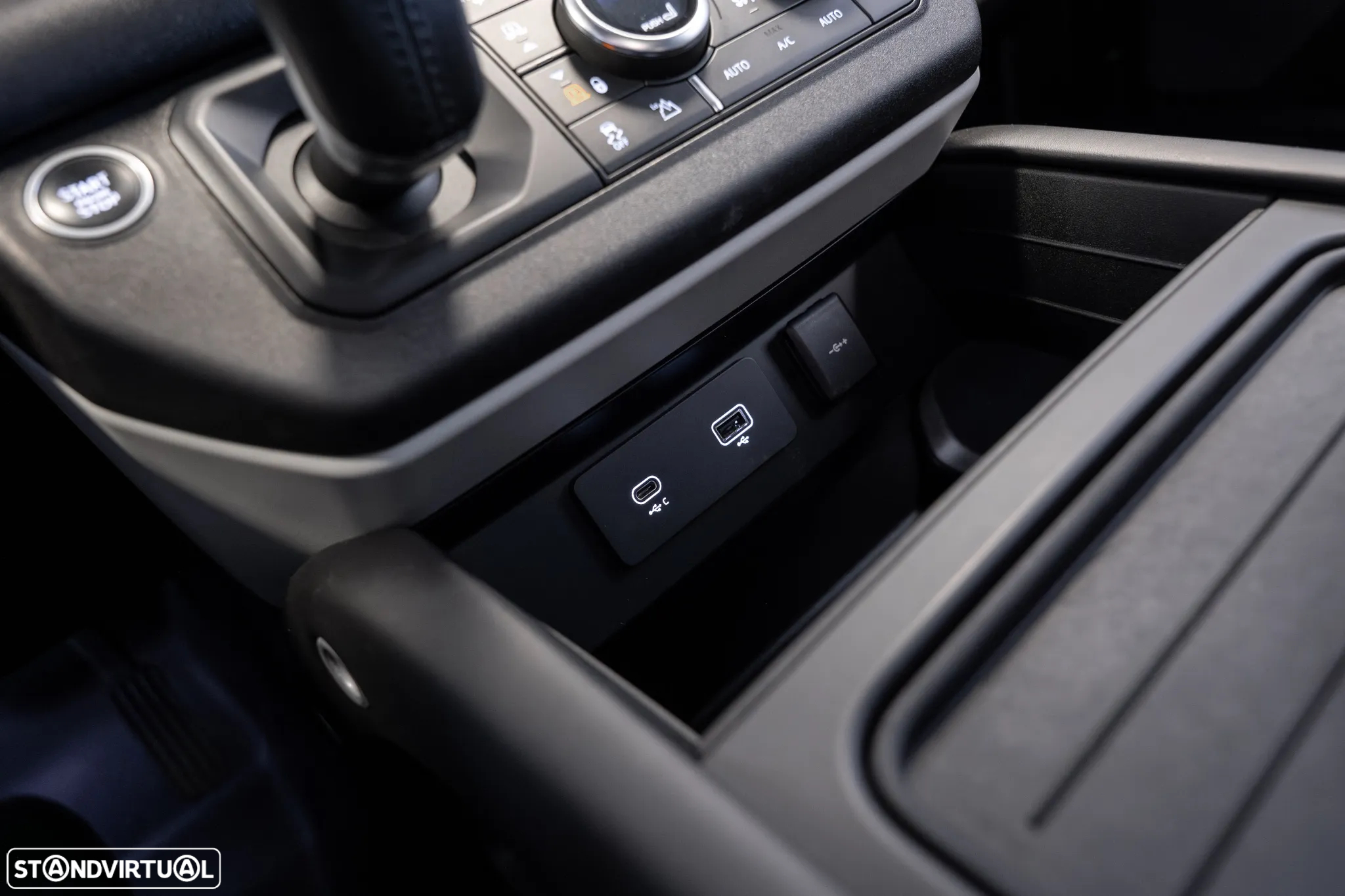 Land Rover Defender 3.0 D300 90 AWD X-Dynamic HSE - 20