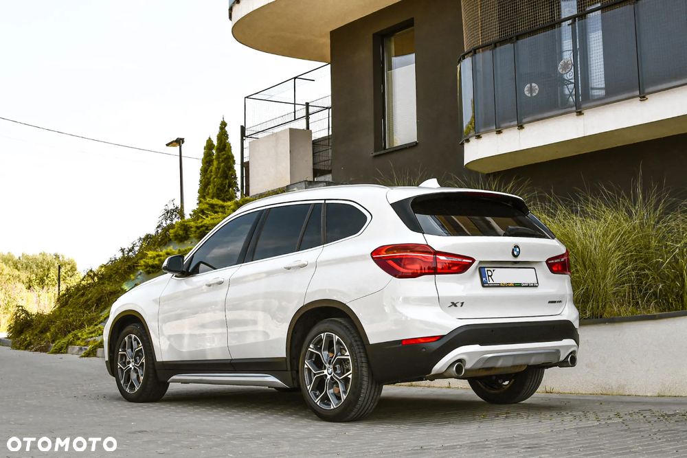 BMW X1 xDrive25i M Sport - 4