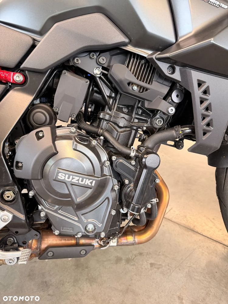 Suzuki GSX - 10