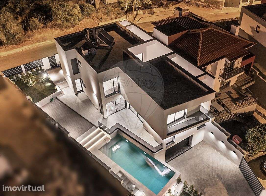 Moradia T4 para venda - Grande imagem: 2/19