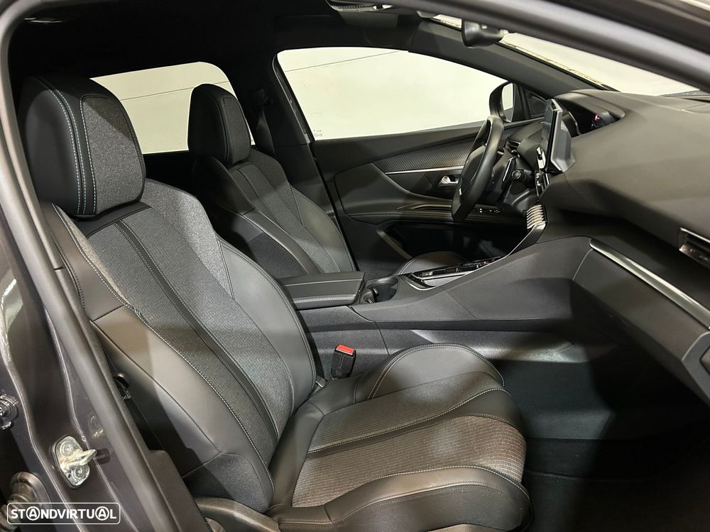 Peugeot 5008 1.5 BlueHDi Allure EAT8 - 18