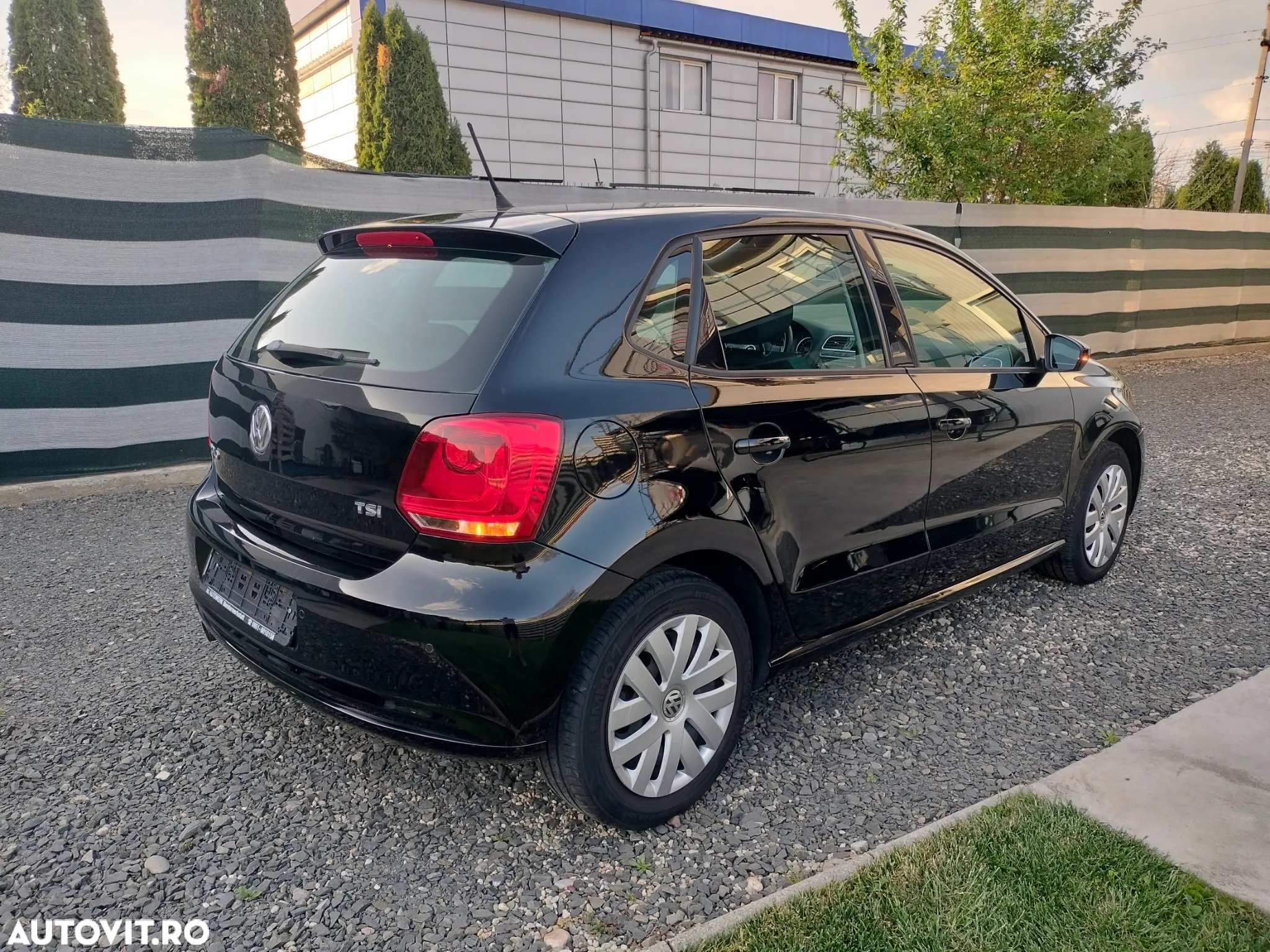 Volkswagen Polo 1.2 TSI Black/Silver Edition - 4