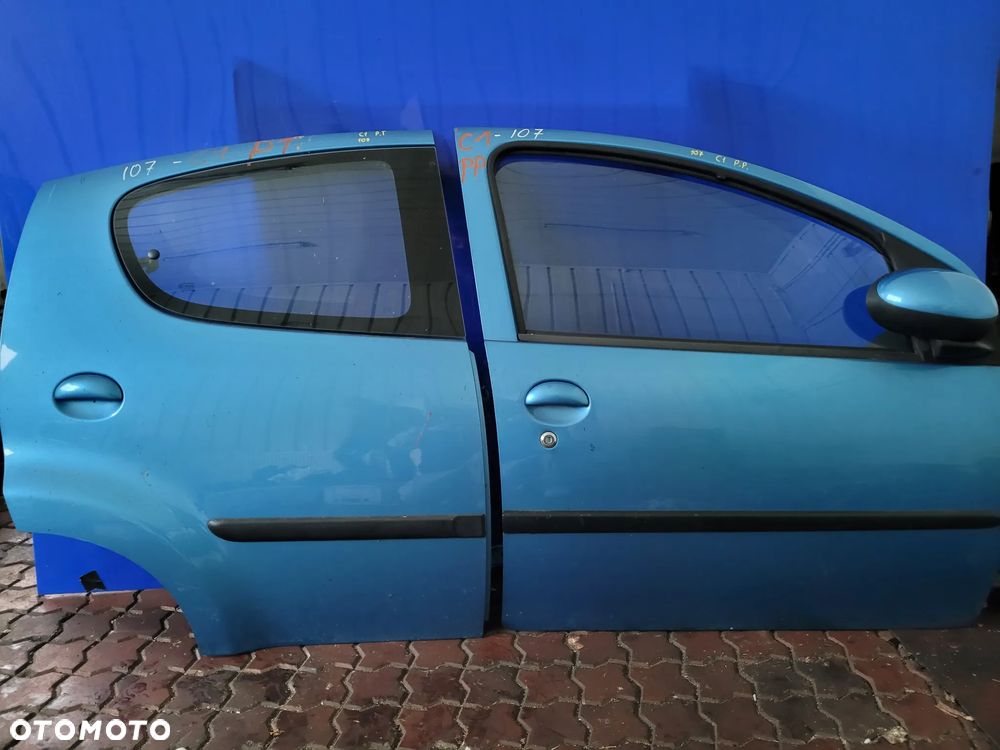 DRZWI PRAWY PRZÓD TYŁ CITROEN C1 PEUGEOT 107 - 1