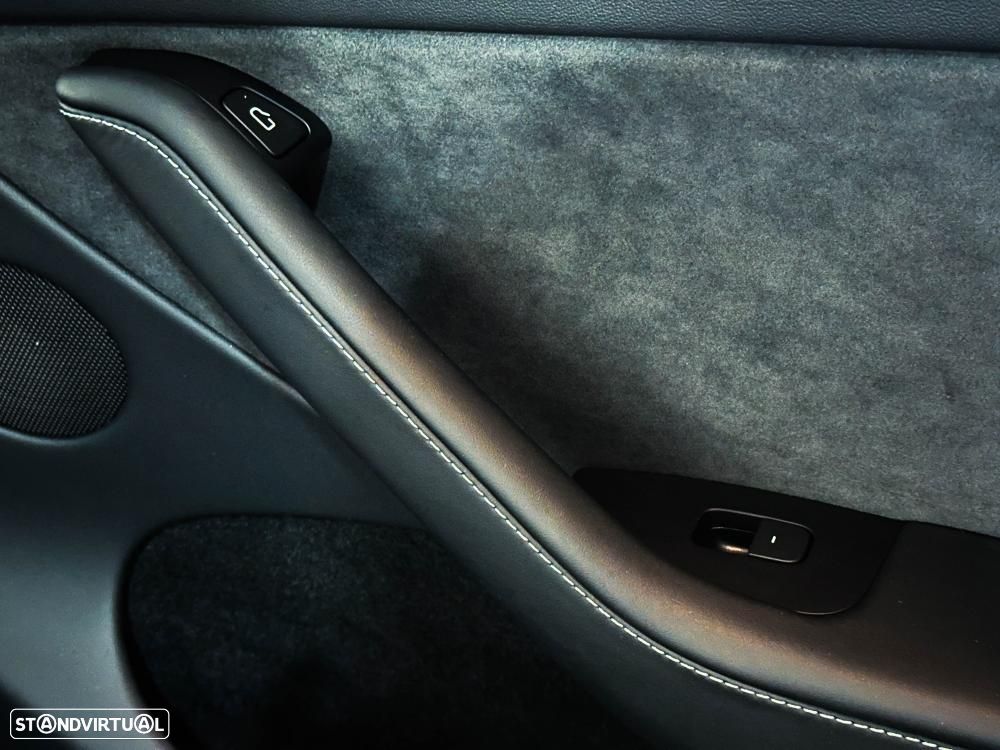 Tesla Model Y Performance Dual Motor AWD - 21