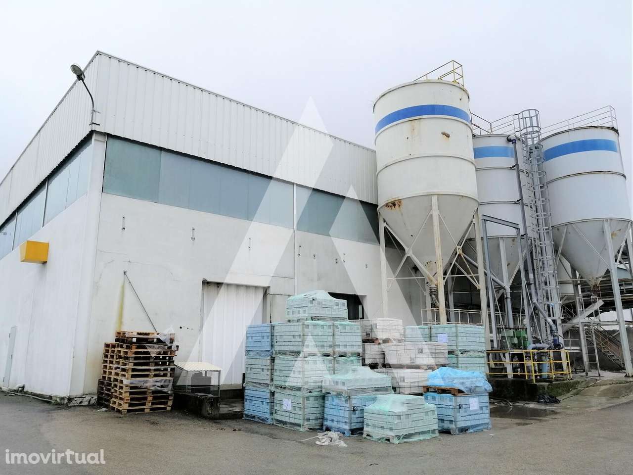 Armazém na Zona Industrial de Oiã - Grande imagem: 3/13