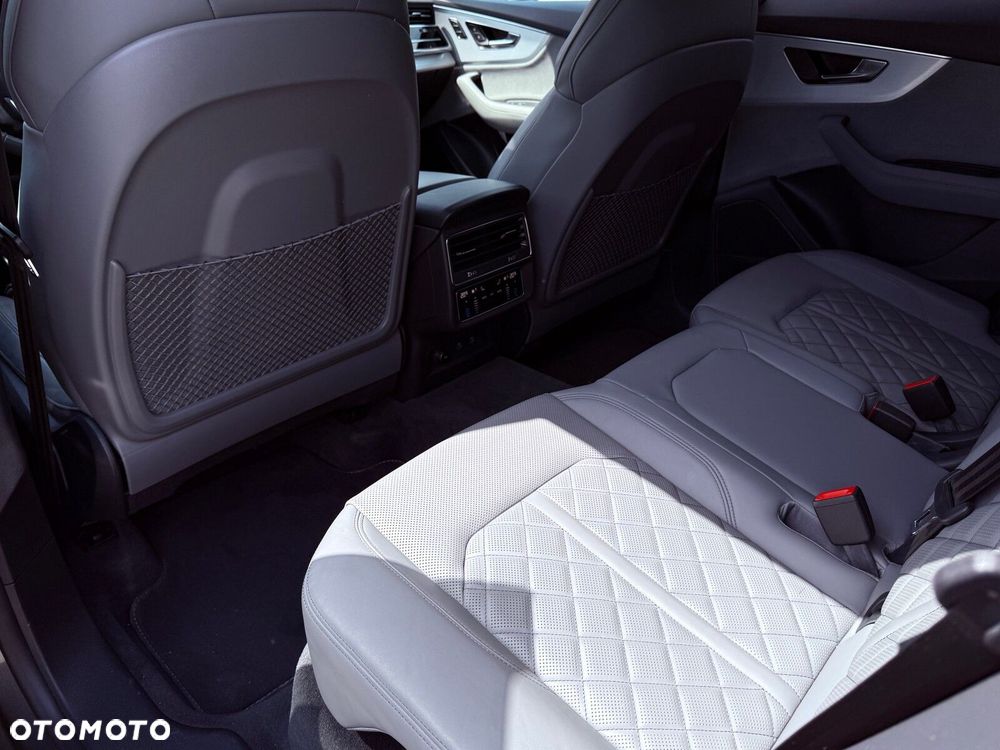 Audi Q8 - 20
