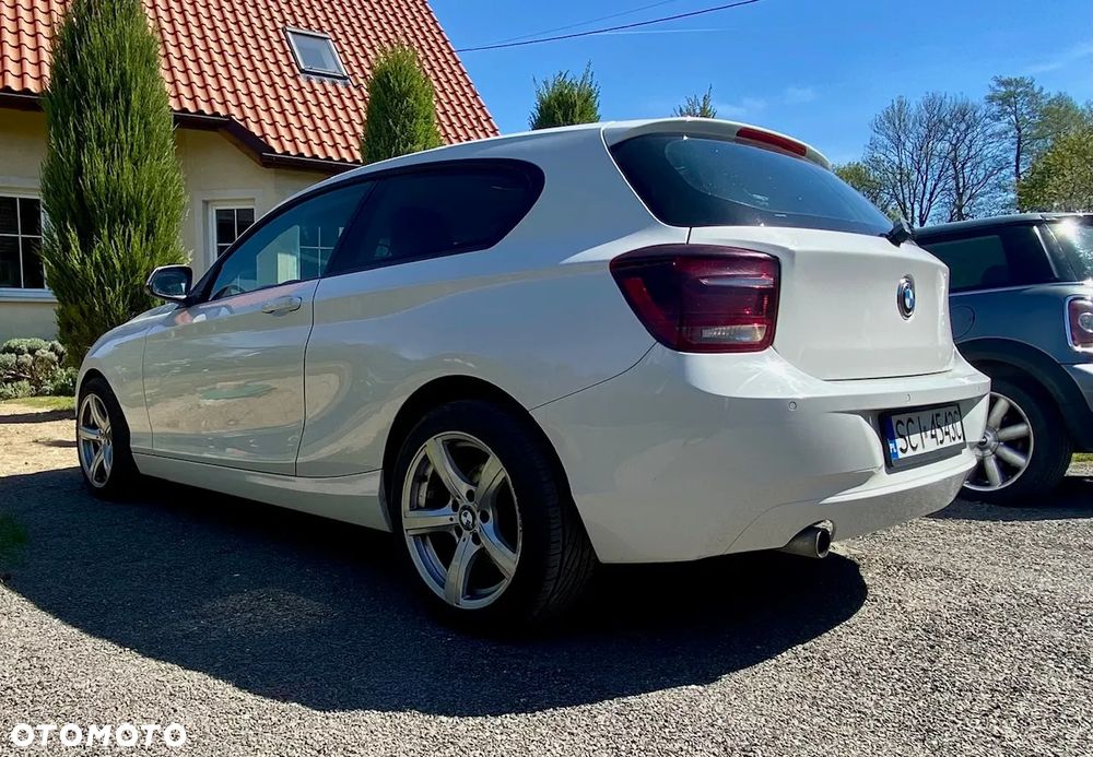 BMW Seria 1 114d Sport Line - 3