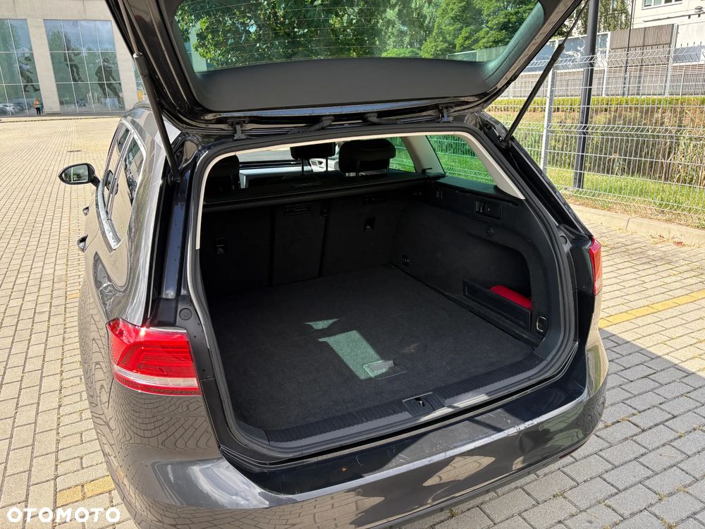 Volkswagen Passat 2.0 TDI BMT Comfortline - 23