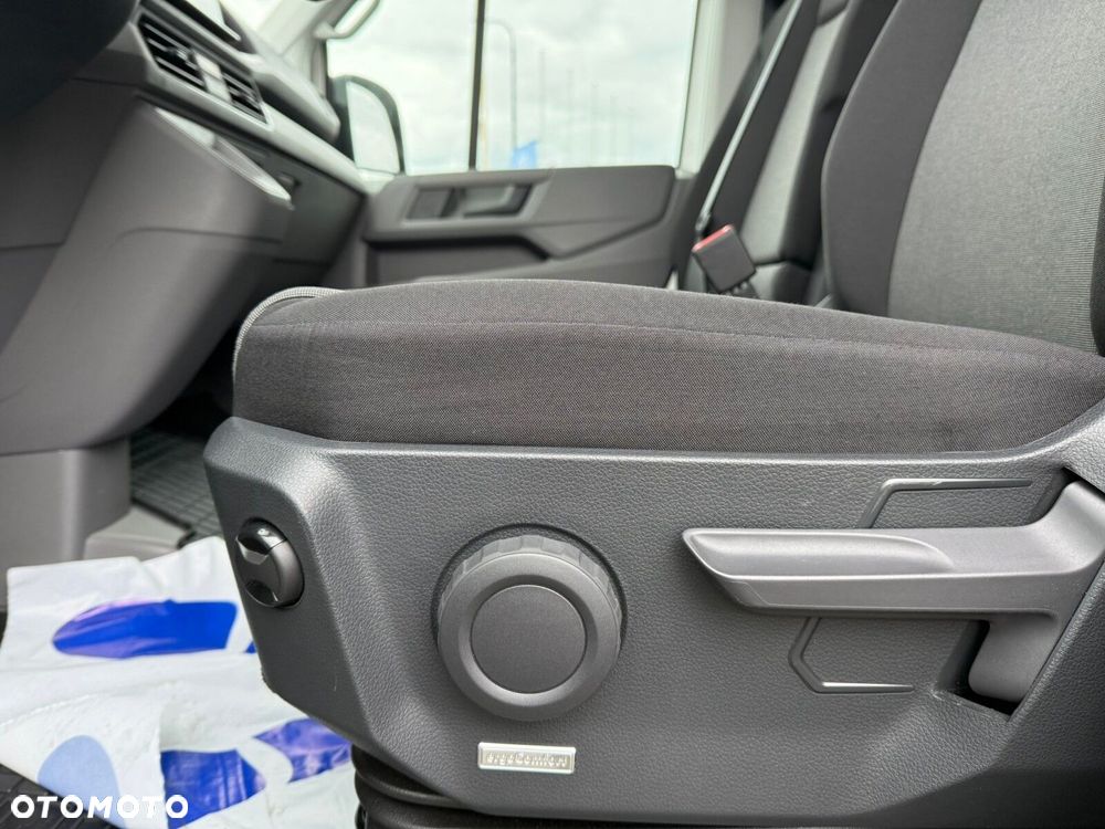 Volkswagen Crafter 35 2.0 BiTDI 177KM DSG - 13