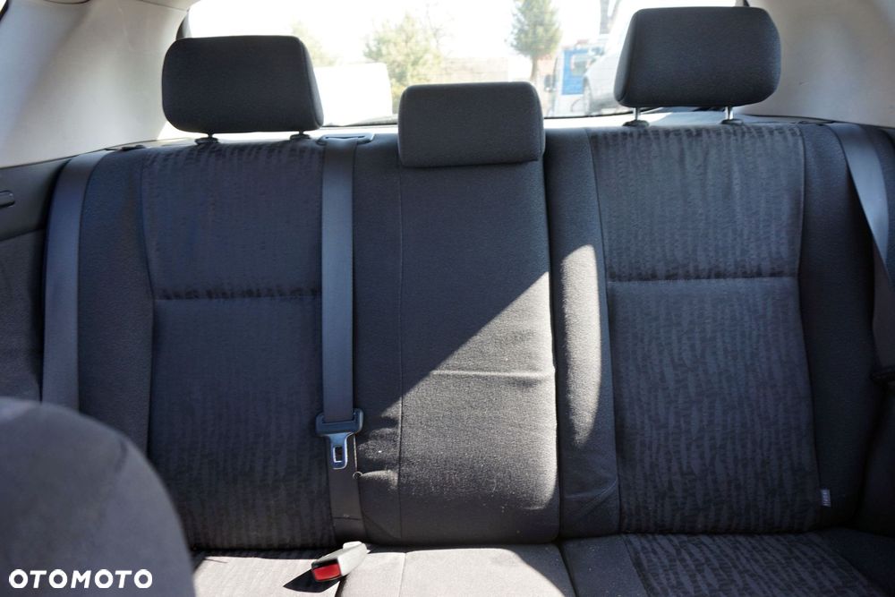 TOYOTA COROLLA E12 3D HB 8Q3 1.4 16V KM SREBRNY na części - 12