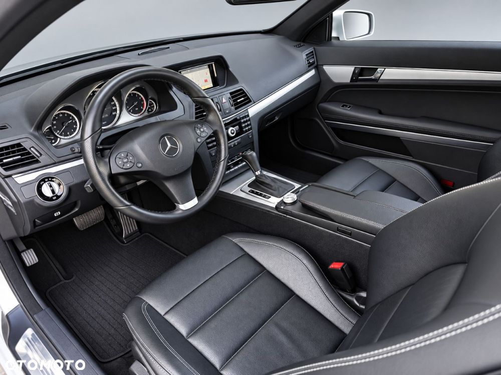 Mercedes-Benz Klasa E 250 CGI BlueEFFICIENCY Automatik Avantgarde - 15