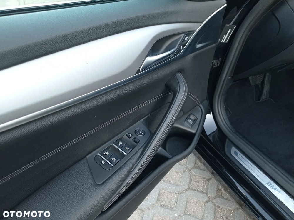 BMW Seria 5 520d Luxury Line sport - 24