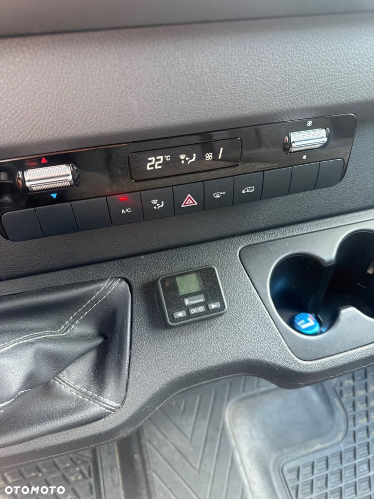 Mercedes-Benz Sprinter - 21