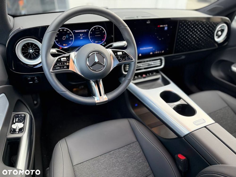 Mercedes-Benz CLA - 11