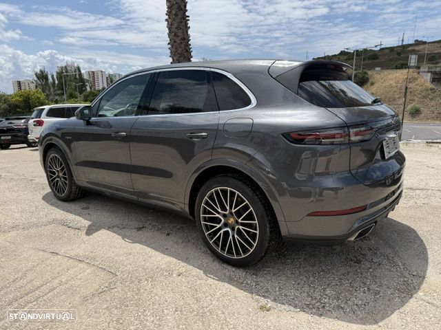 Porsche Cayenne E-Hybrid Tiptronic S - 2