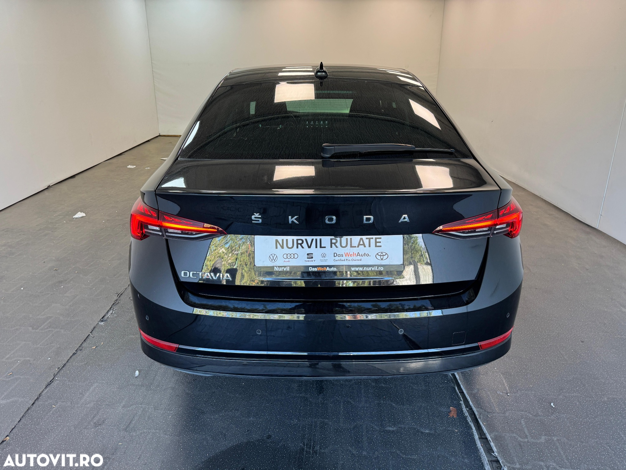 Skoda Octavia 2.0 TDI DSG Ambition - 35