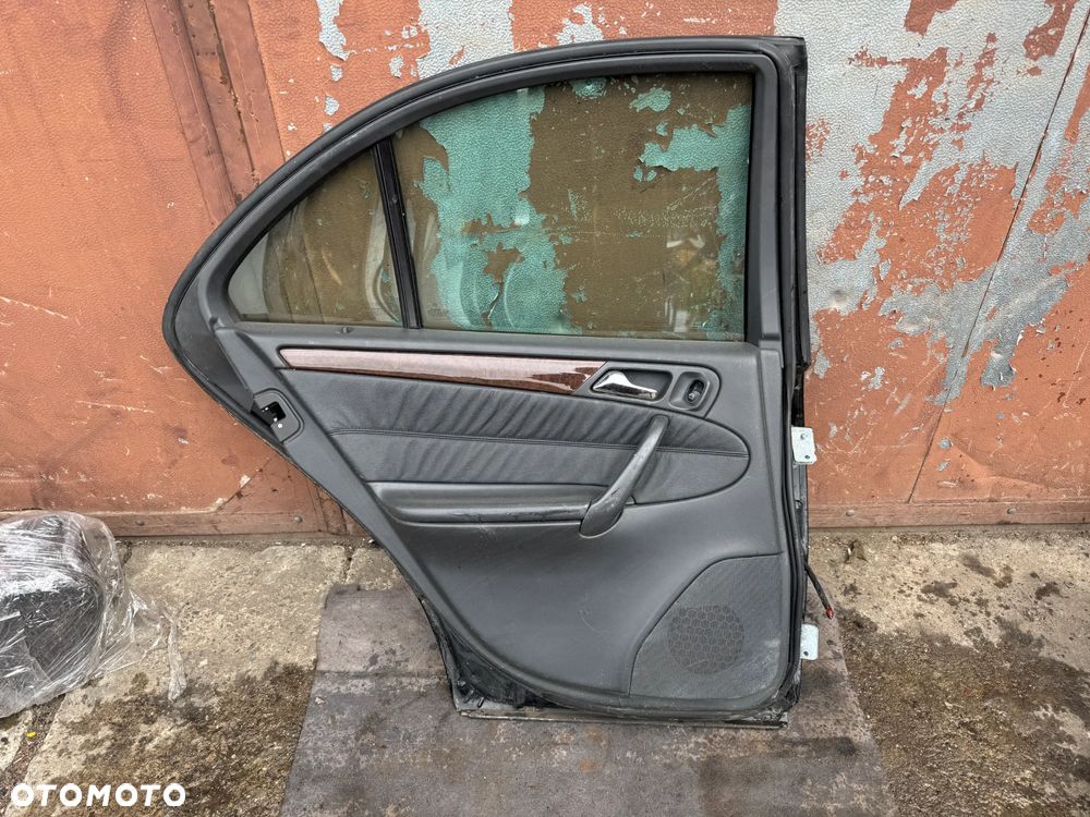 Drzwi lewe Mercedes C-Klasa W203 lewy tył tylne kolor 197 OE - 3