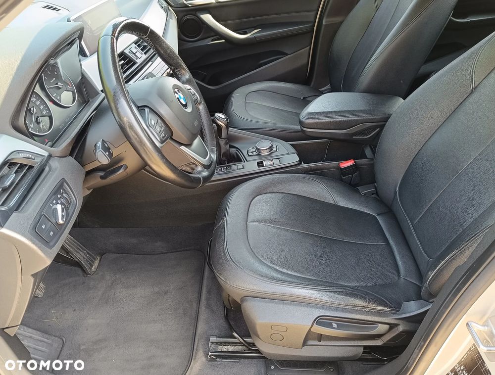 BMW X1 sDrive16d Sport Line - 14