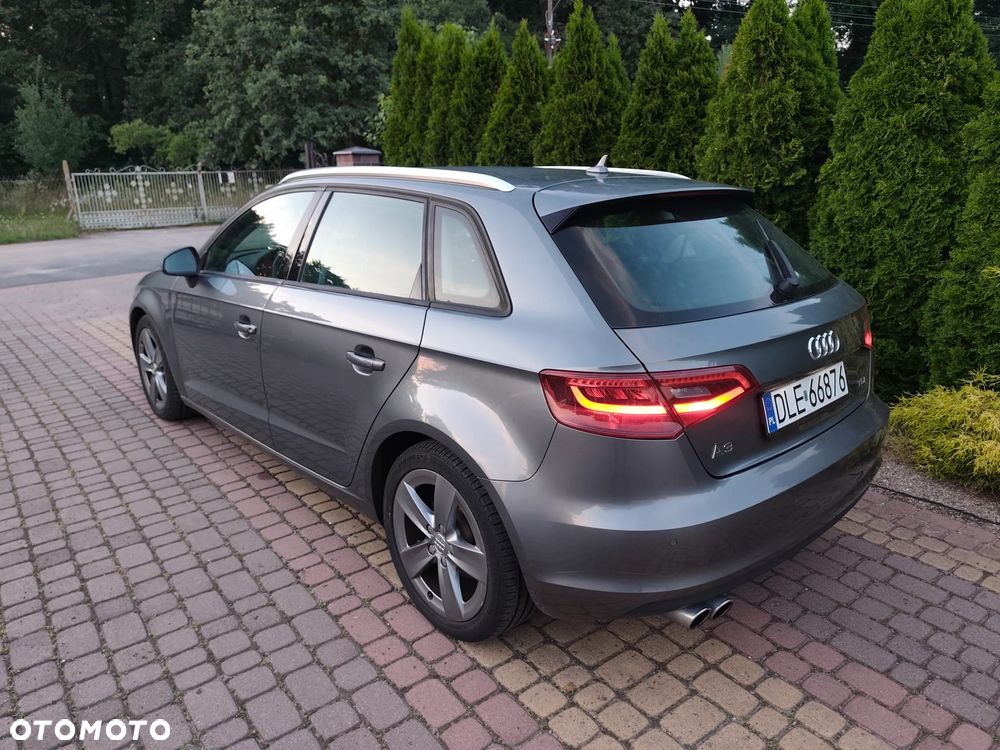 Audi A3 Sportback 2.0 TDI Ambiente - 3