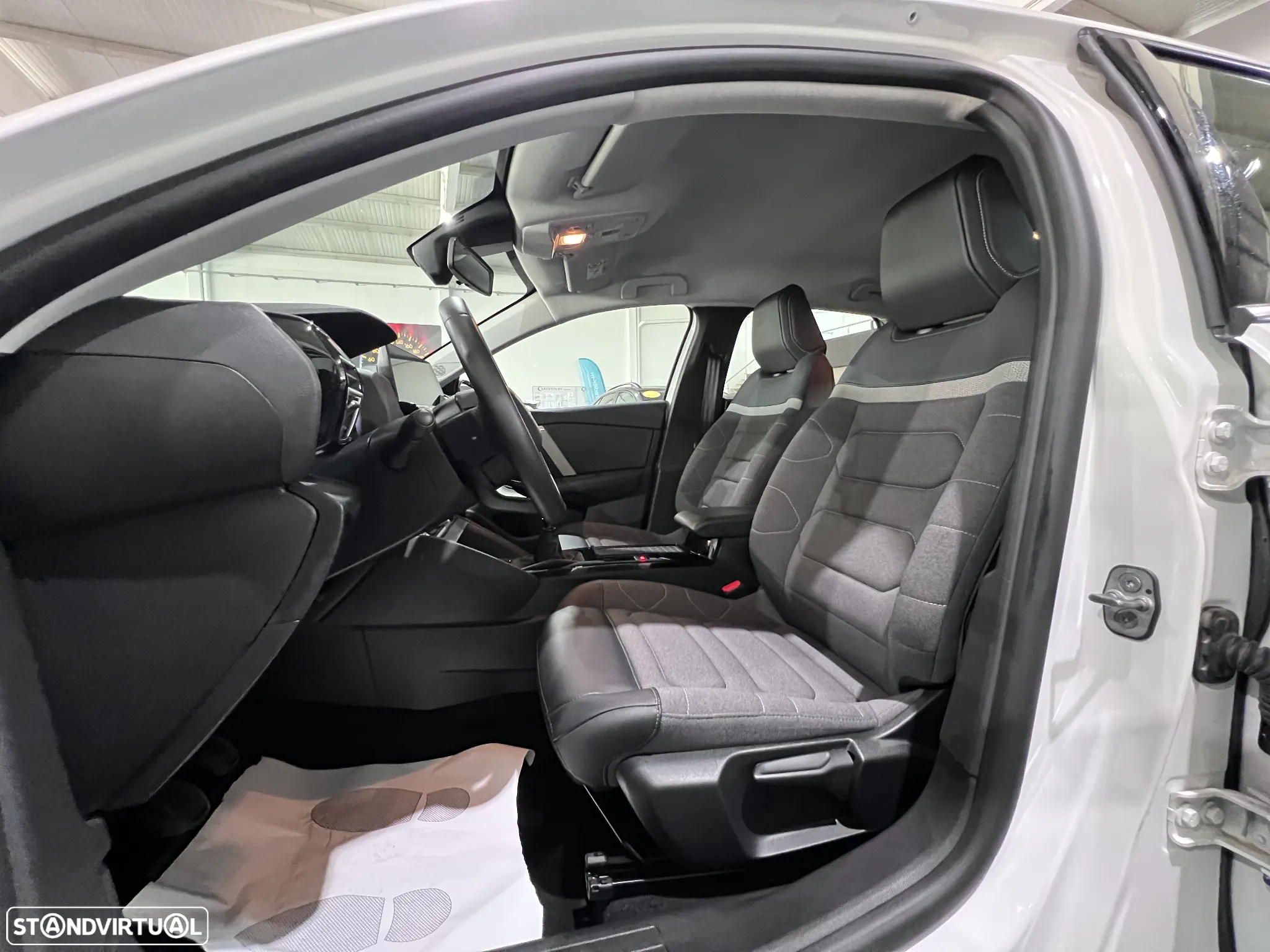 Citroën C4 1.2 PureTech Shine - 9