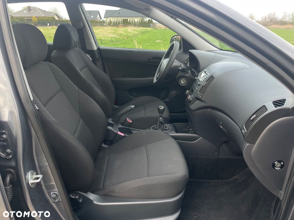 Hyundai i30 1.4 Classic + - 15