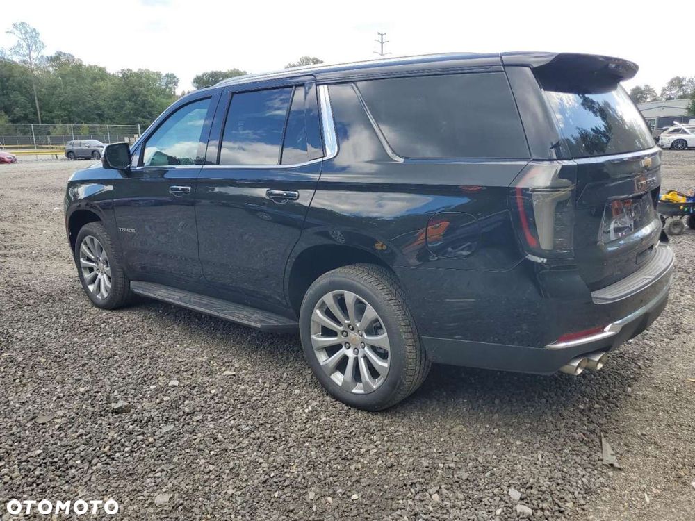 Chevrolet Tahoe - 12