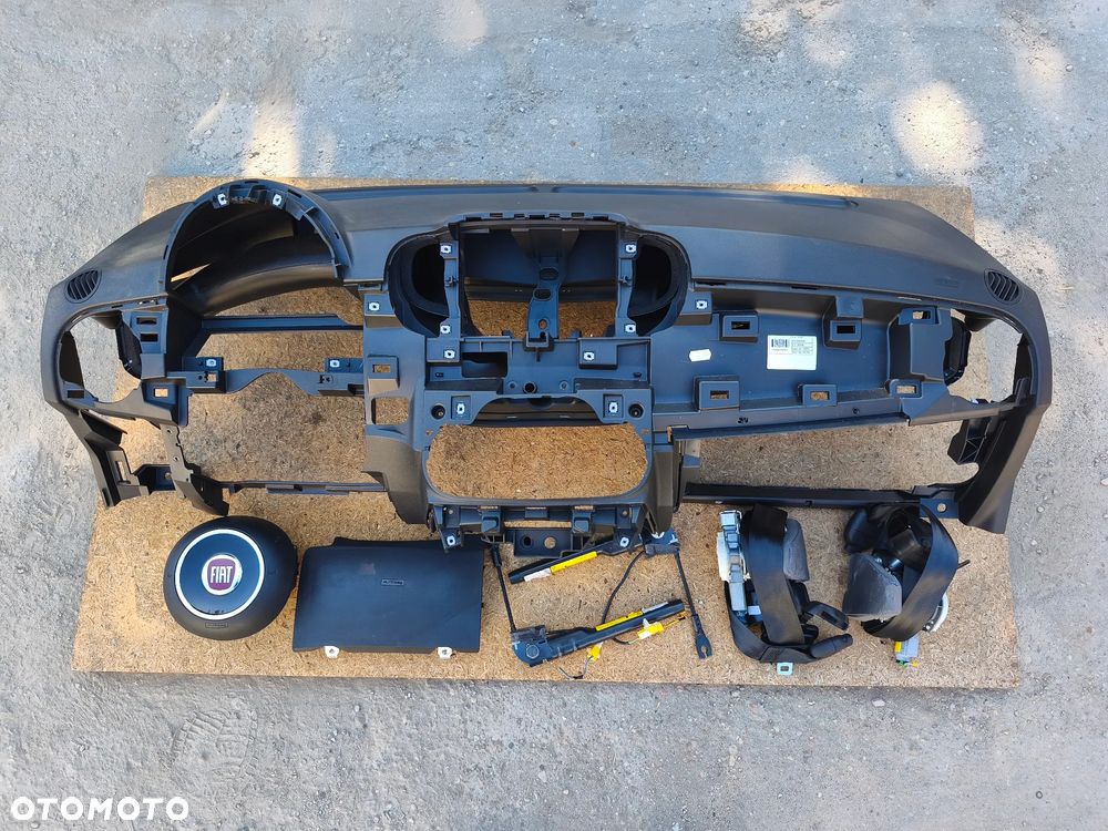 DESKA ROZDZIELCZA KONSOLA ZESTAW AIRBAG PODUSZKI ORYGINAŁ DEMONTAŻ FIAT 500 LIFT - 2