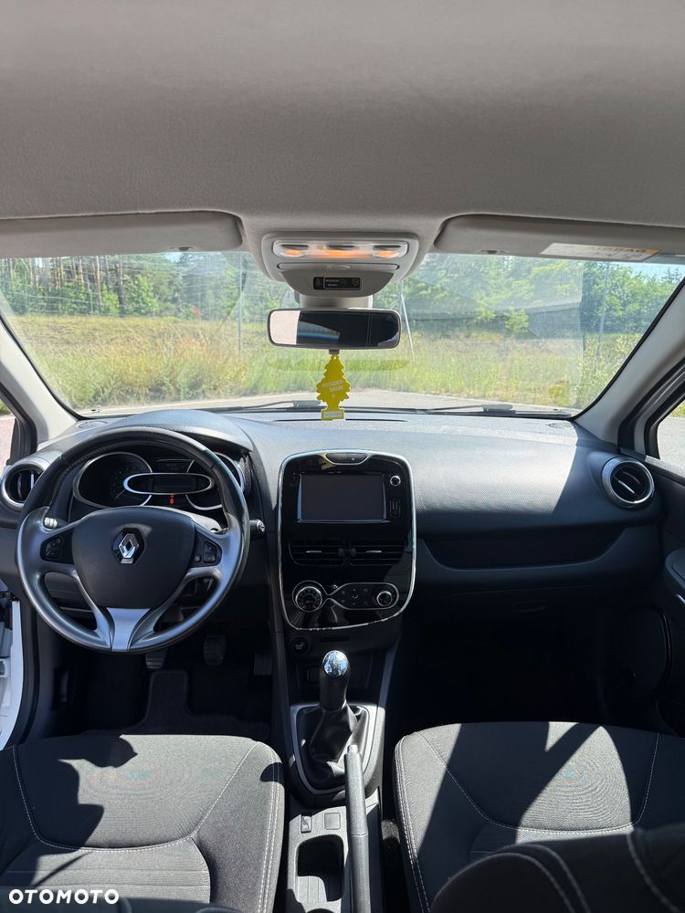 Renault Clio 1.2 16V 75 LIMITED - 10