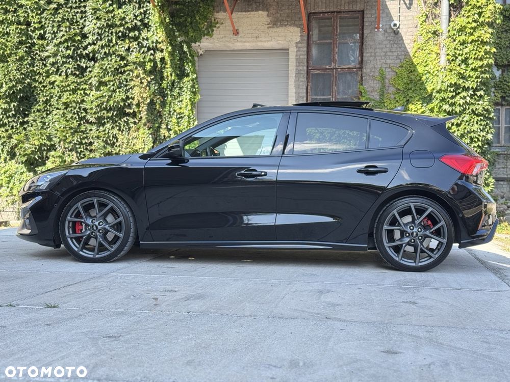 Ford Focus 2.0 EcoBlue ST - 17