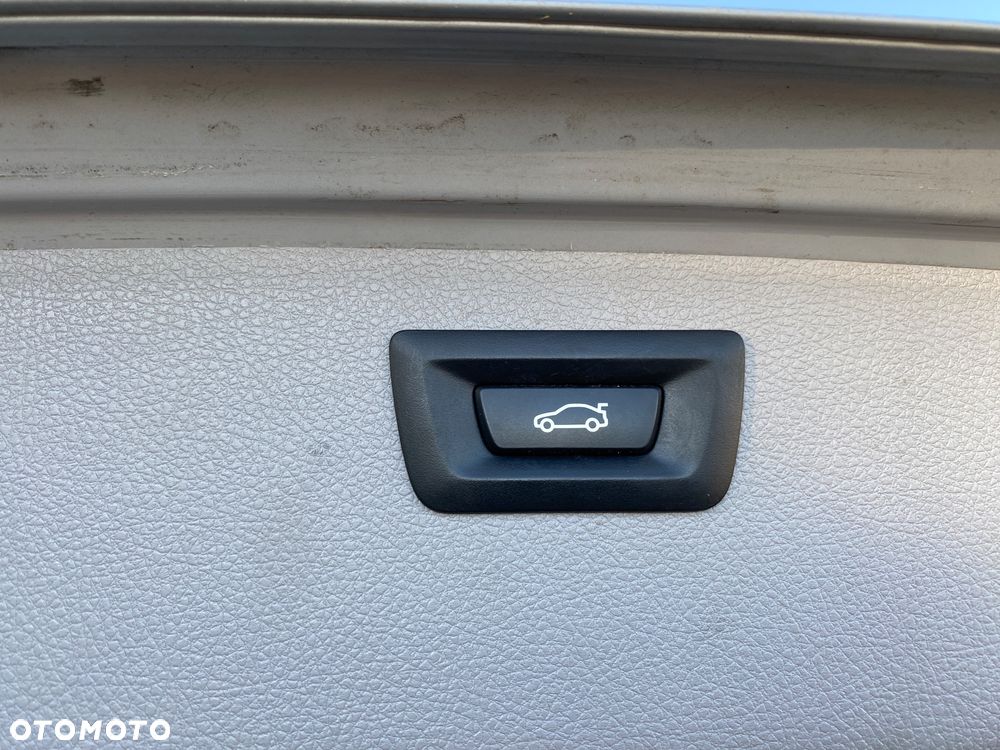 BMW Seria 3 320d Luxury Line - 7