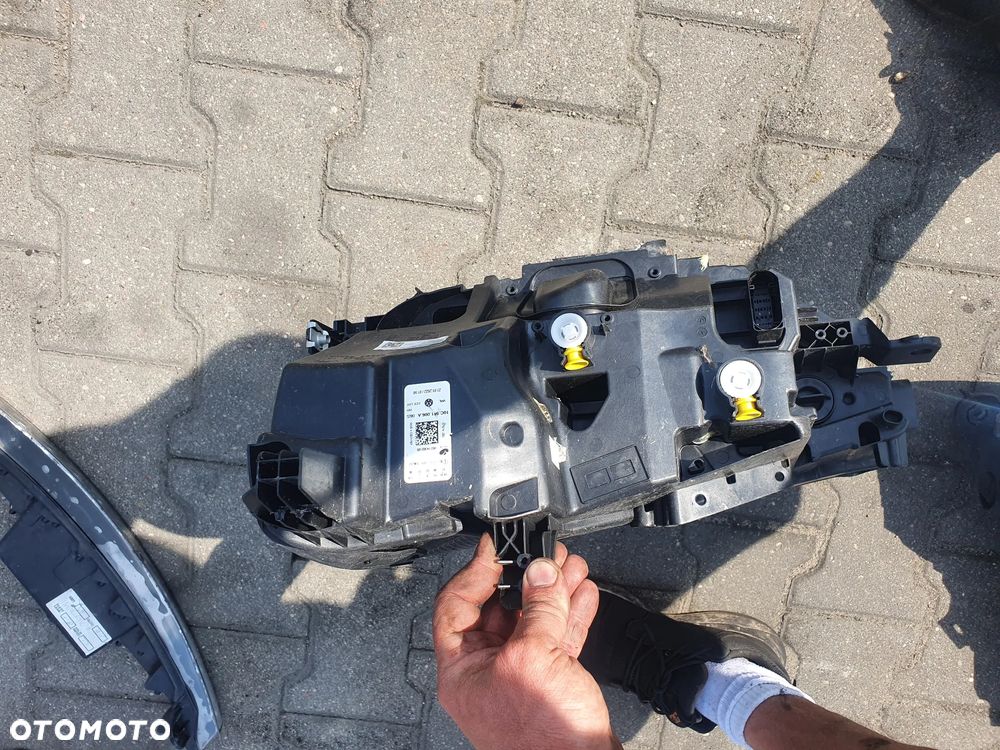 LAMPA PRZEDNIA PRAWA VW ID3 10C941006A - 5