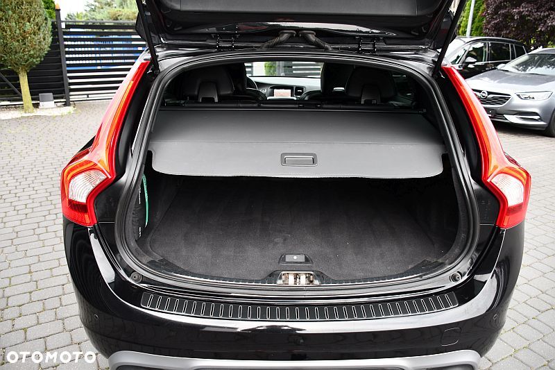 Volvo V60 D4 Geartronic R-Design - 23