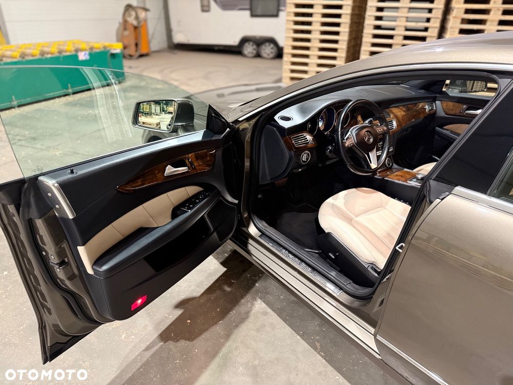 Mercedes-Benz CLS - 12