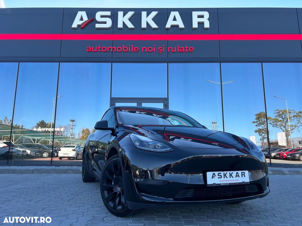 Tesla Model Y - 4