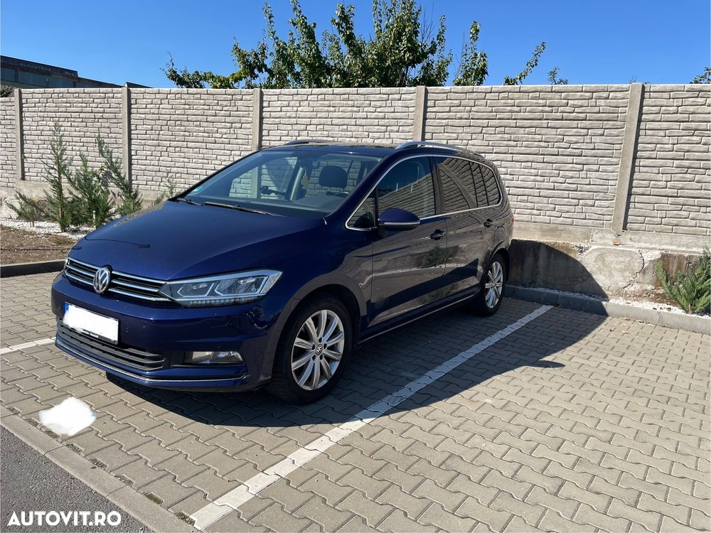 Volkswagen Touran - 1