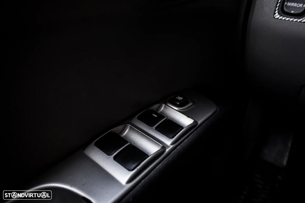 Mitsubishi L200 Pick Up 4x4 Auto Intense Cabine Dupla - 17