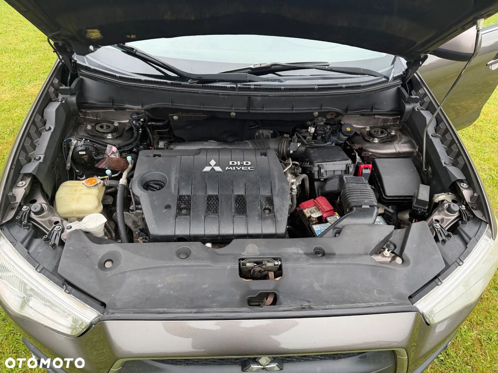 Mitsubishi ASX - 10
