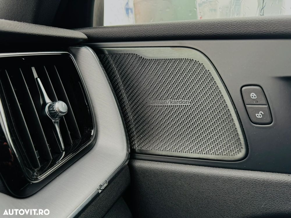 Volvo XC 60 D4 Momentum - 12
