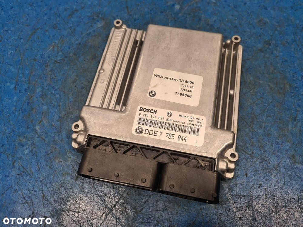 BMW 118 E87 2.0D  STEROWNIK SILNIKA 0281011631 - 1