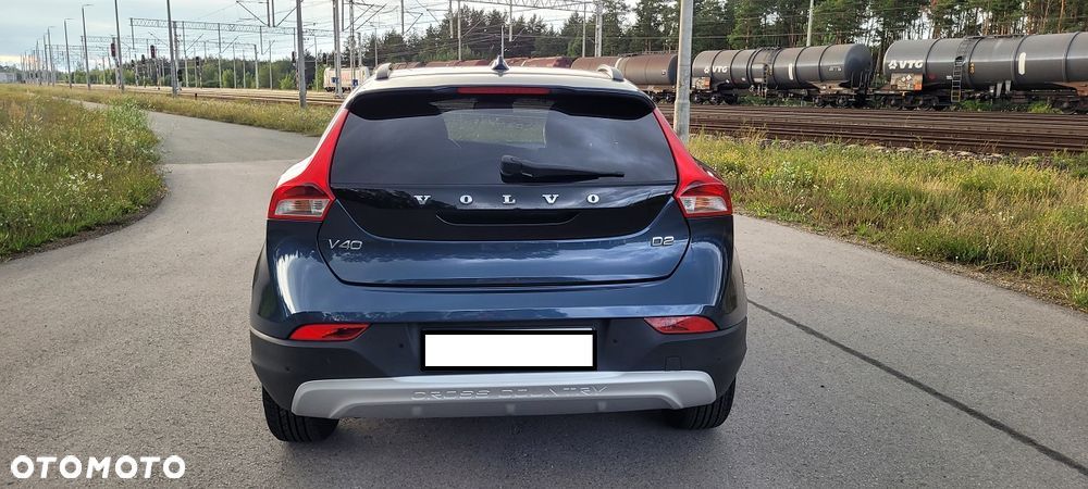 Volvo V40 Cross Country - 22