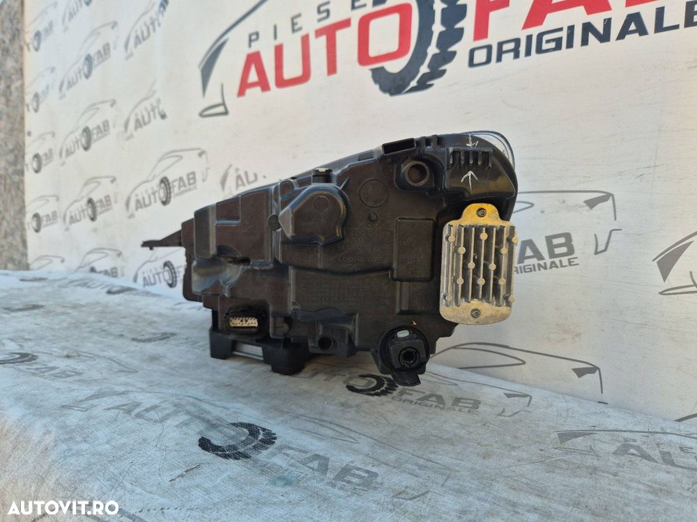Far dreapta Ford Kuga 3 Full LED LV4B-13016-AN an 2019-2020-2021-2023 - 8