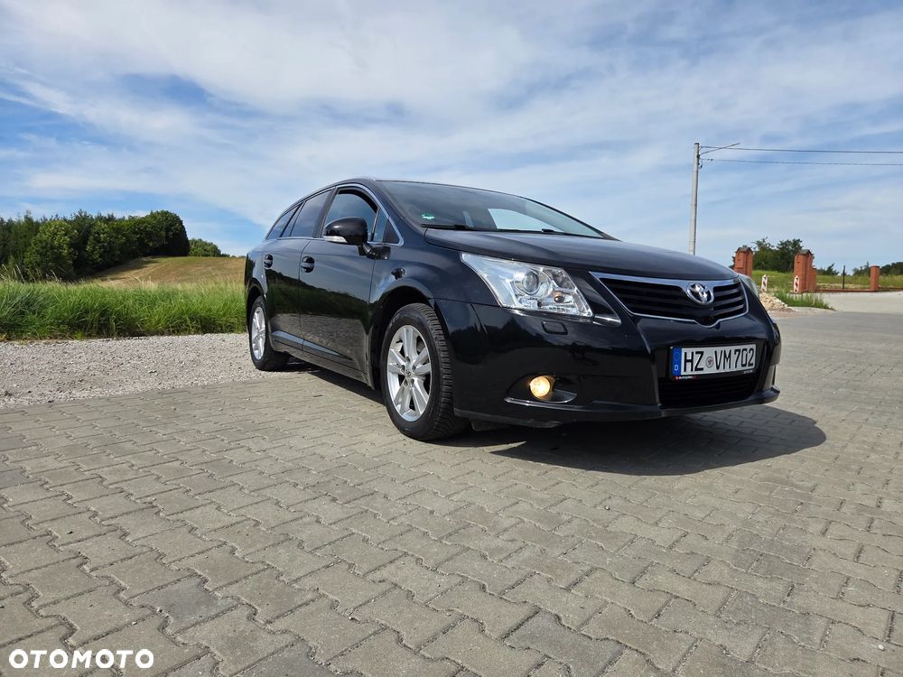 Toyota Avensis - 25