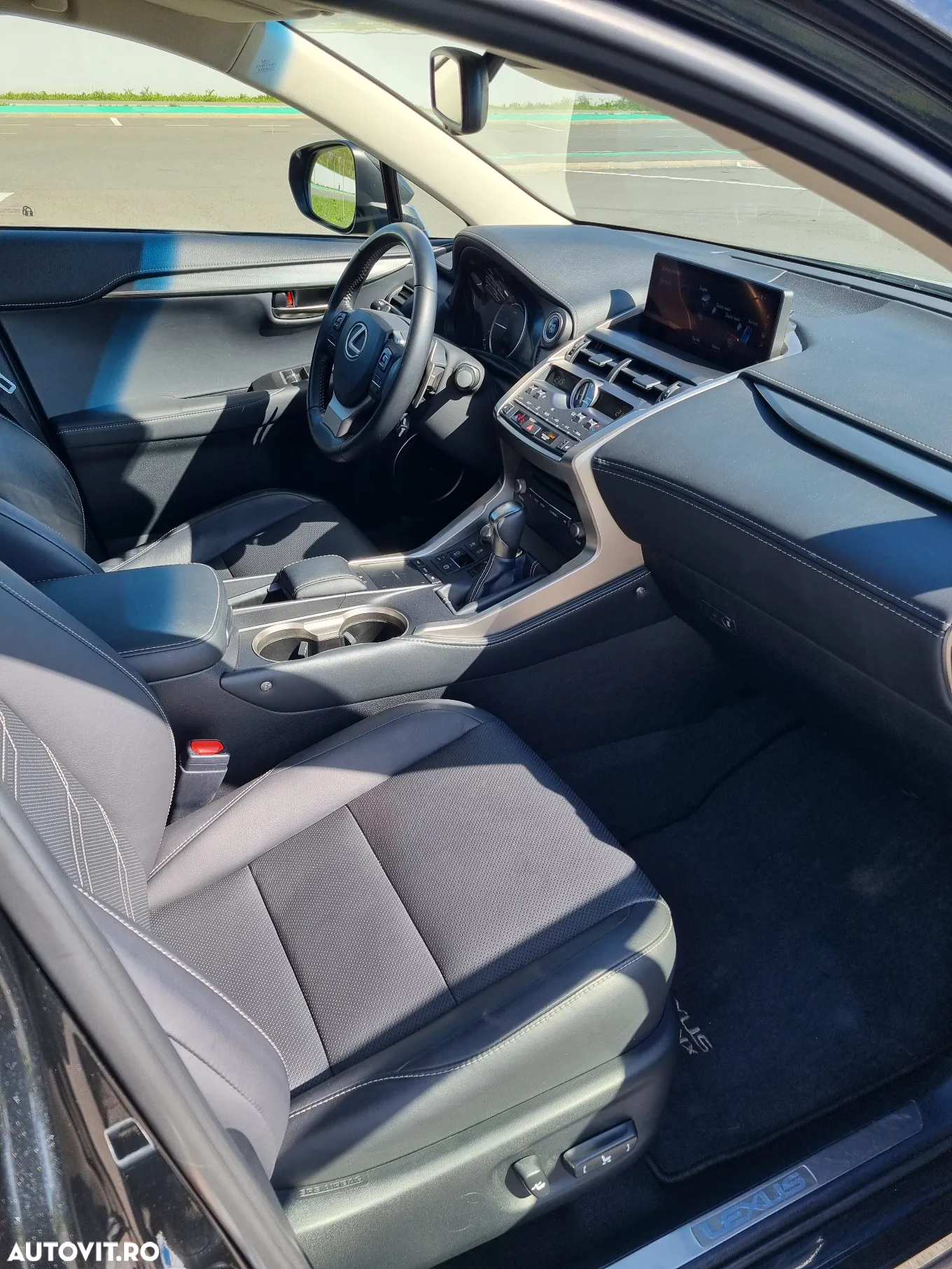 Lexus Seria NX 300h AWD Luxury - 11
