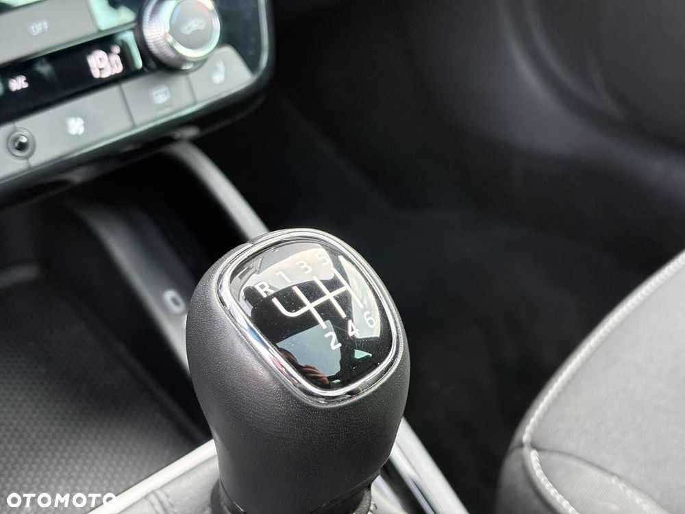 Skoda Scala 1.0 TSI Selection - 29