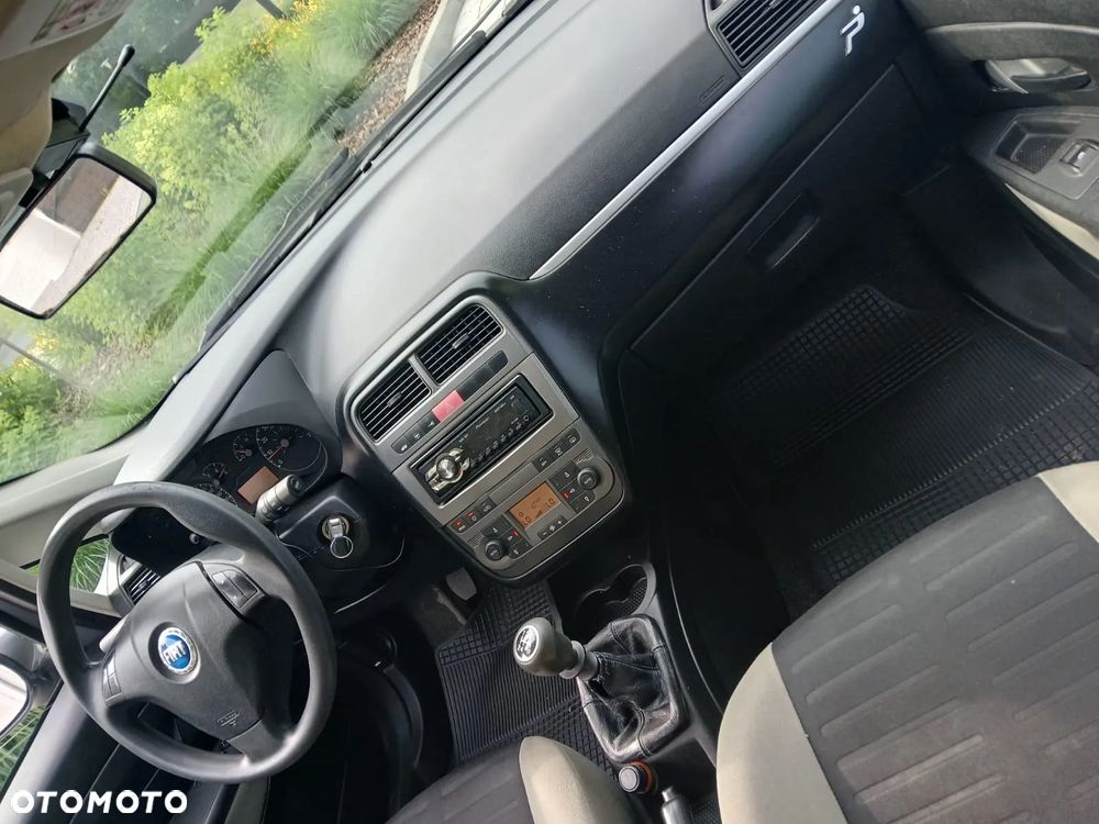 Fiat Grande Punto - 17