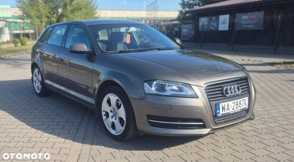 Audi A3 Sportback 1.2 TFSI Attraction S tronic - 1