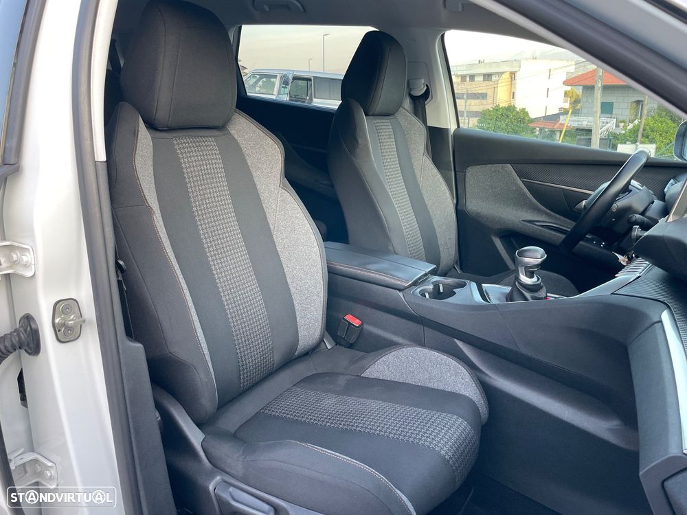 Peugeot 5008 BlueHDI 120 Allure - 12